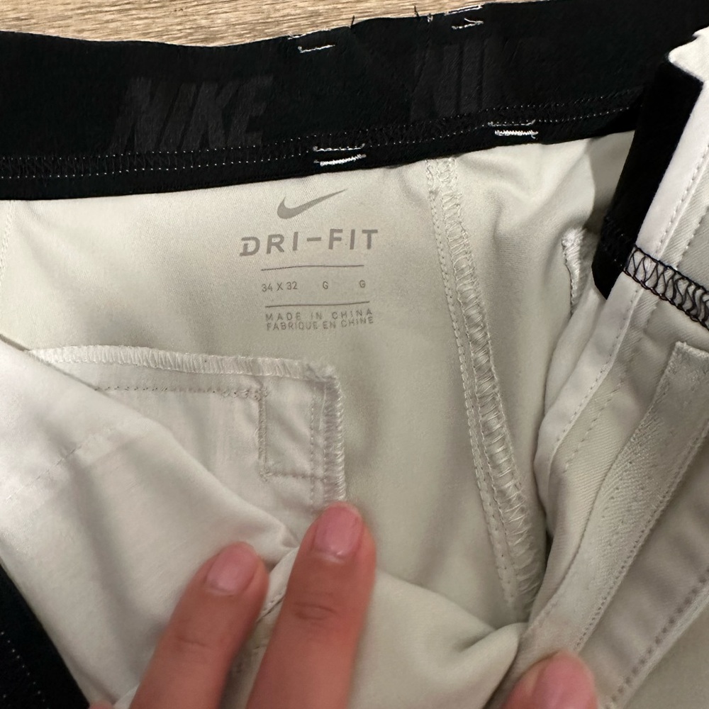 Men’s Nike Drifit pants - Picture 2 of 11